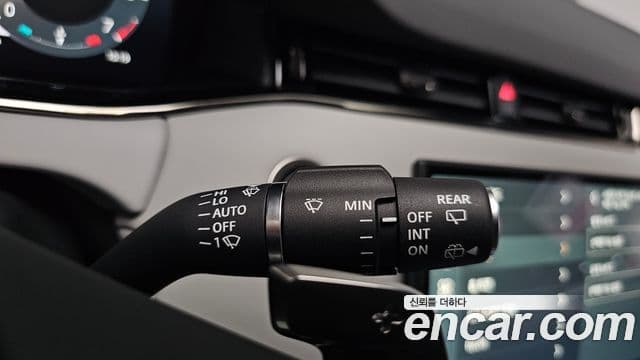 Land Rover Range Rover Evoque 2025 — Şəkil 29/37