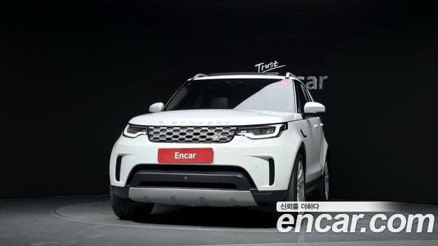 Land Rover Discovery 5 2021 — Фото 3/20