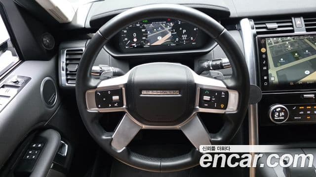 Land Rover Discovery 5 2021 — Фото 13/20