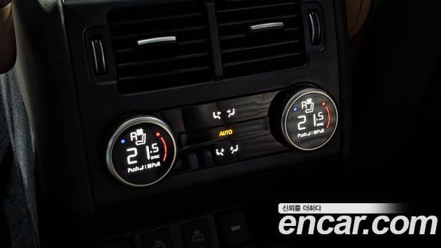 Land Rover Discovery 5 2021 — Фото 18/20