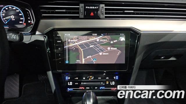 Volkswagen Passat GT 2021 — Şəkil 30/32