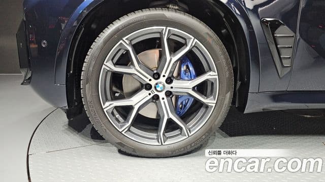 BMW X5 2024 — Photo 19/34