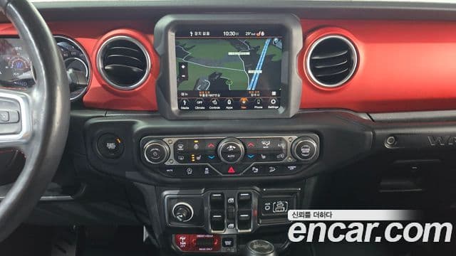 Jeep Wrangler 2020 — ფოტო 9/32