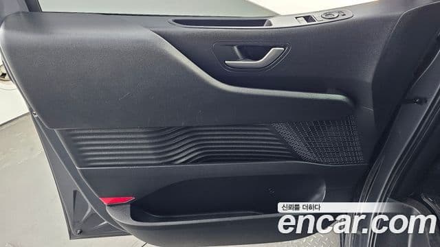 Hyundai Staria 2026 — ფოტო 28/31
