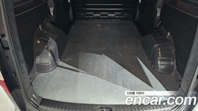 Hyundai Staria 2026 — ფოტო 15/31