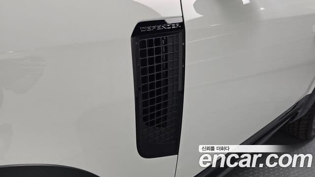Land Rover Defender 2024 — Şəkil 19/20