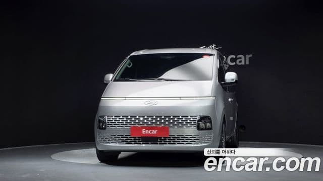 Hyundai Staria 2023 — Фото 3/20