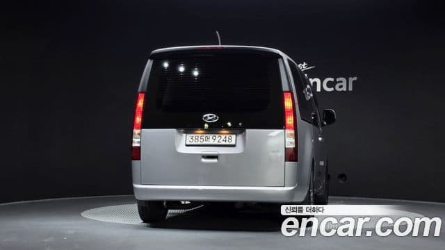 Hyundai Staria 2023 — Фото 4/20