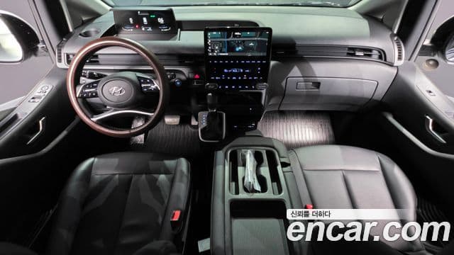 Hyundai Staria 2023 — Фото 7/20