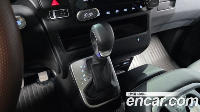 Hyundai Staria 2023 — Фото 9/20