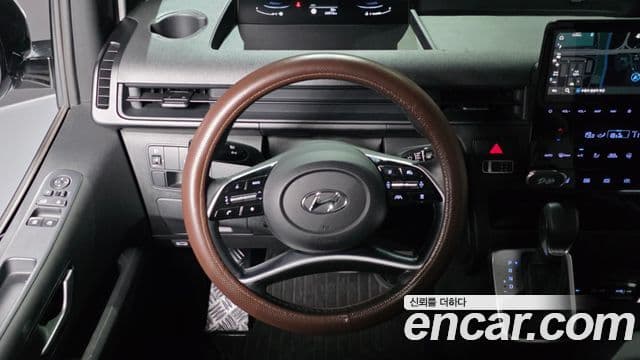 Hyundai Staria 2023 — Фото 13/20