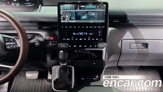 Hyundai Staria 2023 — Фото 14/20