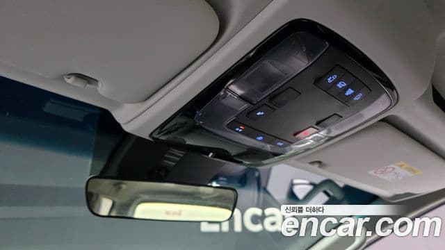 Hyundai Staria 2023 — Фото 18/20