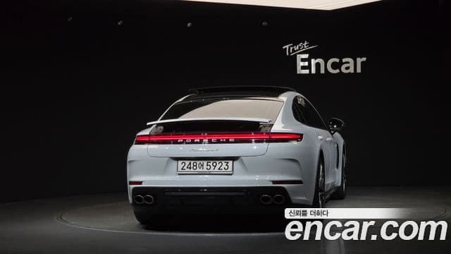 Porsche Panamera 2025 — Photo 10/34