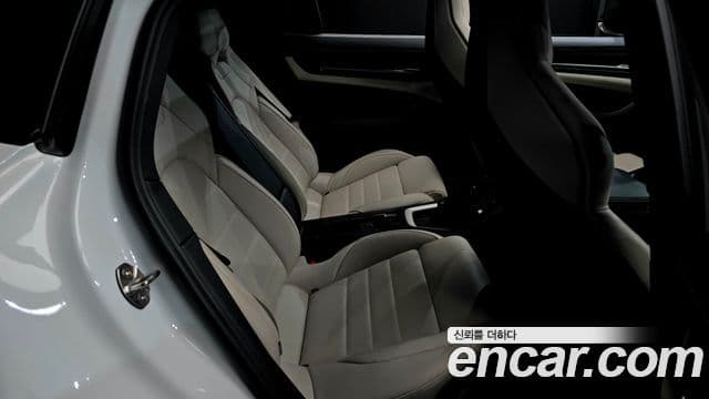 Porsche Panamera 2025 — Photo 28/34