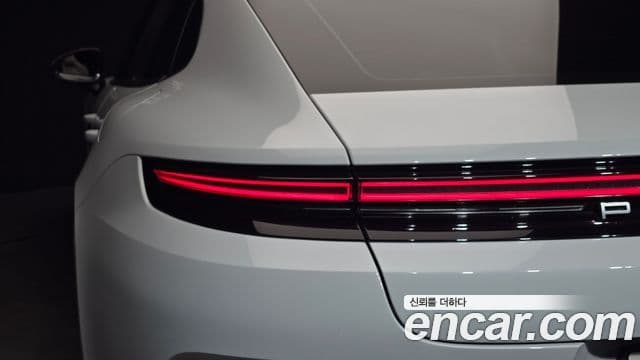 Porsche Panamera 2025 — Photo 9/34