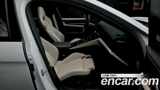 Porsche Panamera 2025 — Photo 15/34