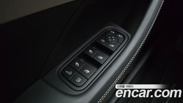 Porsche Panamera 2025 — Photo 21/34