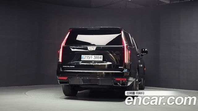 Cadillac Escalade 2023 — Фото 4/20