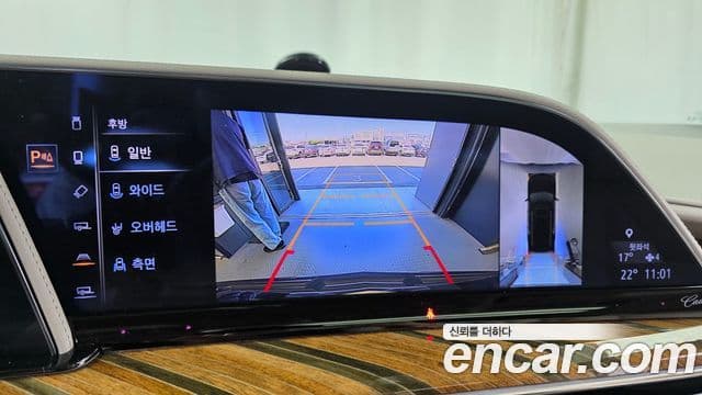 Cadillac Escalade 2023 — Фото 15/20