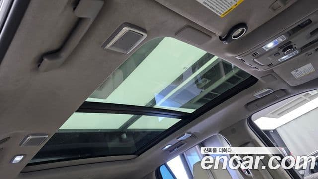 Cadillac Escalade 2023 — Фото 17/20