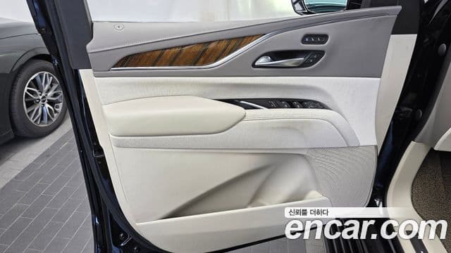 Cadillac Escalade 2023 — Şəkil 27/33