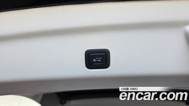 Cadillac Escalade 2023 — Şəkil 9/33