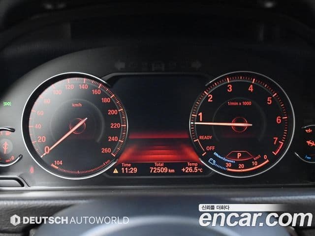 BMW 3 Series 2018 — ფოტო 14/20