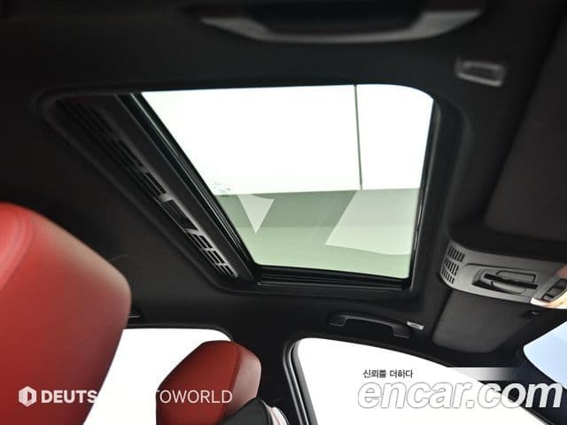 BMW 3 Series 2018 — ფოტო 18/20