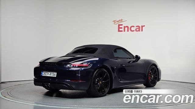 Porsche 718 Boxster 2019 — Фото 1/20
