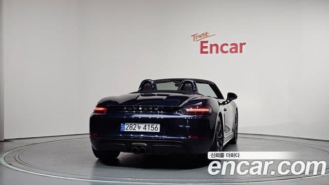 Porsche 718 Boxster 2019 — Фото 3/20