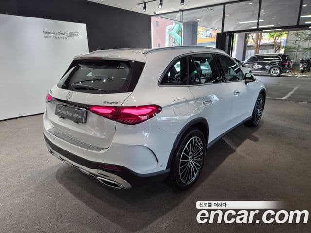 Mercedes-Benz GLC-Class 2026 — Photo 11/20