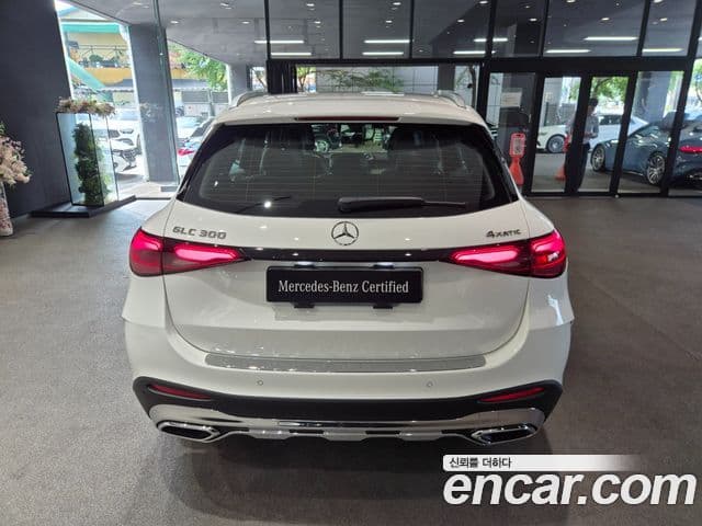 Mercedes-Benz GLC-Class 2026 — Photo 18/20