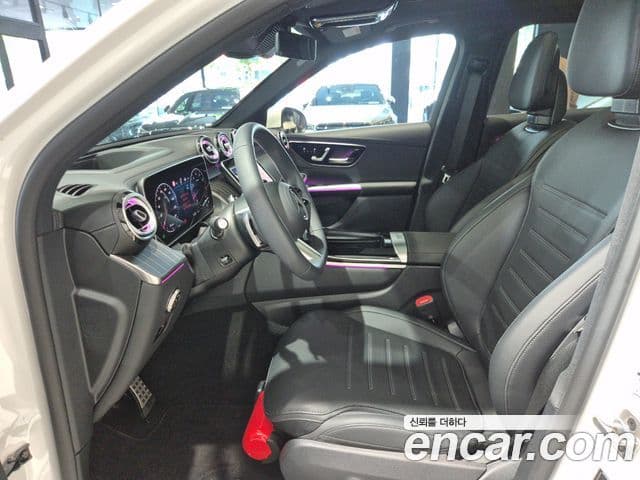 Mercedes-Benz GLC-Class 2026 — Photo 15/20