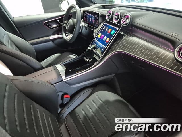Mercedes-Benz GLC-Class 2026 — Photo 8/20