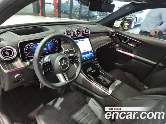 Mercedes-Benz GLC-Class 2026 — Photo 9/20