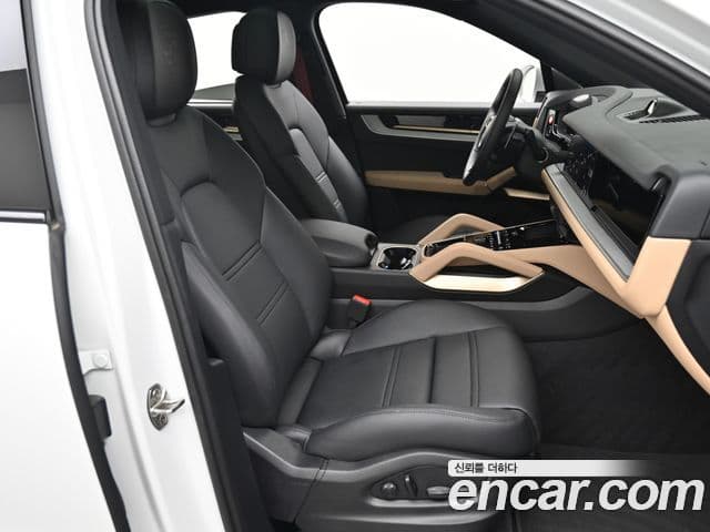 Porsche Cayenne 2025 — ფოტო 5/20