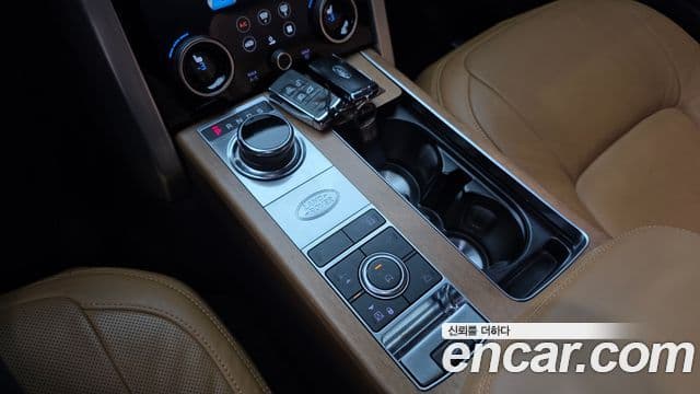 Land Rover Range Rover 2020 — Photo 11/20