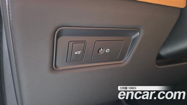 Land Rover Range Rover 2020 — Photo 8/20