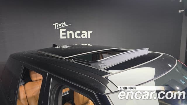 Land Rover Range Rover 2020 — Photo 1/20