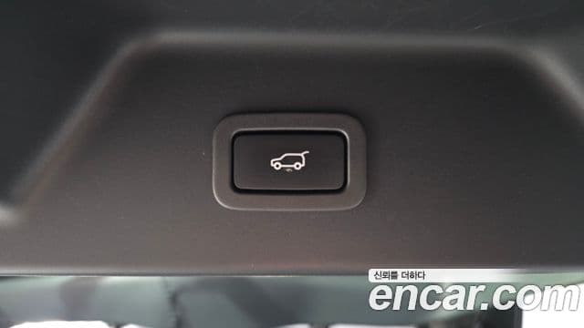 Land Rover Range Rover 2020 — Photo 19/20