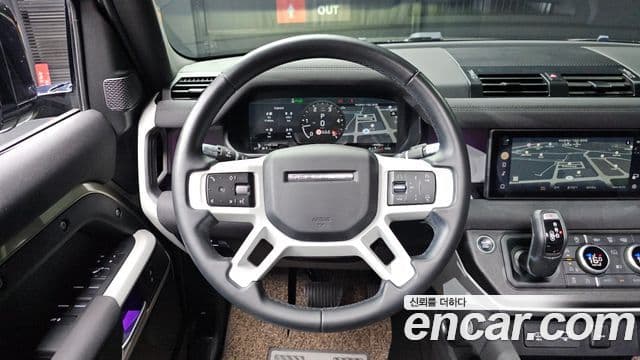 Land Rover Defender 2022 — Photo 11/33