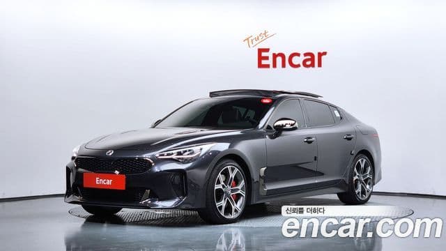 Kia Stinger 2018 — Фото 1/20