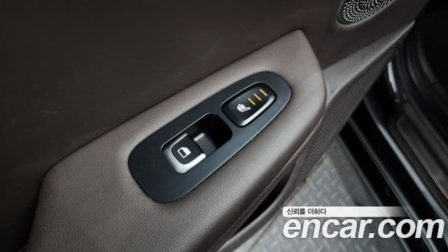 Kia Stinger 2018 — Şəkil 24/36