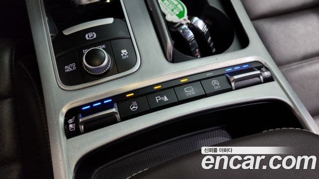 Kia Stinger 2018 — Şəkil 17/36