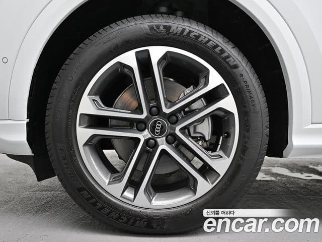 Audi Q5 2025 — Photo 7/20
