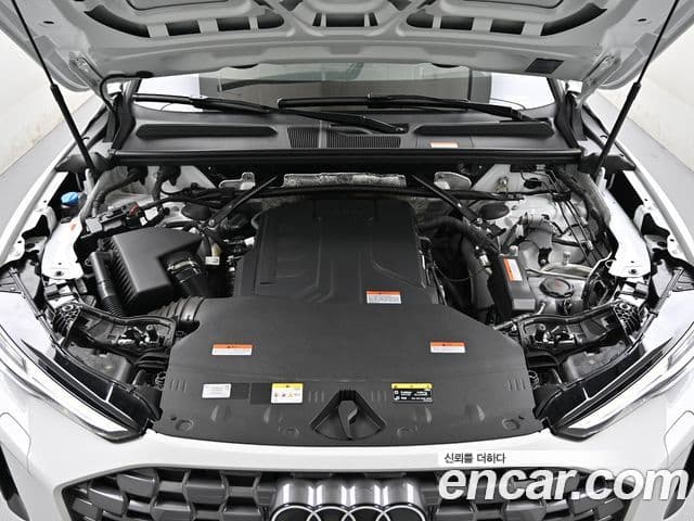 Audi Q5 2025 — Photo 20/20