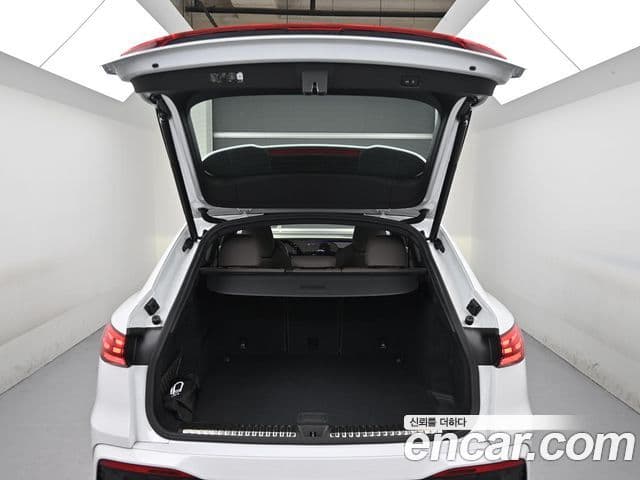 Audi Q5 2025 — Photo 2/20