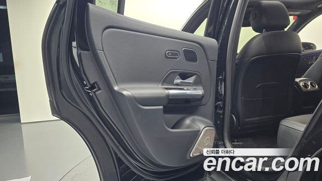 Mercedes-Benz EQA 2023 — ფოტო 21/32