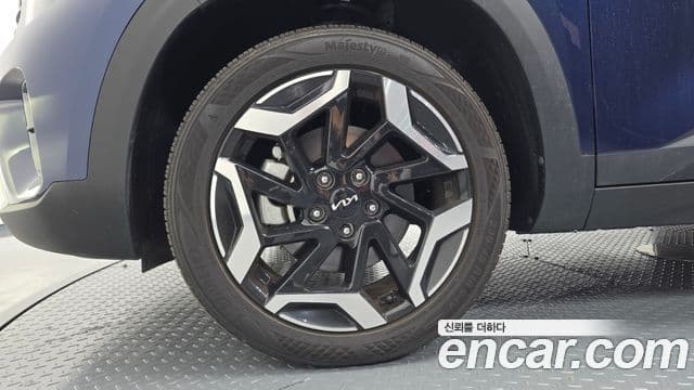 Kia Seltos 2024 — Şəkil 8/20